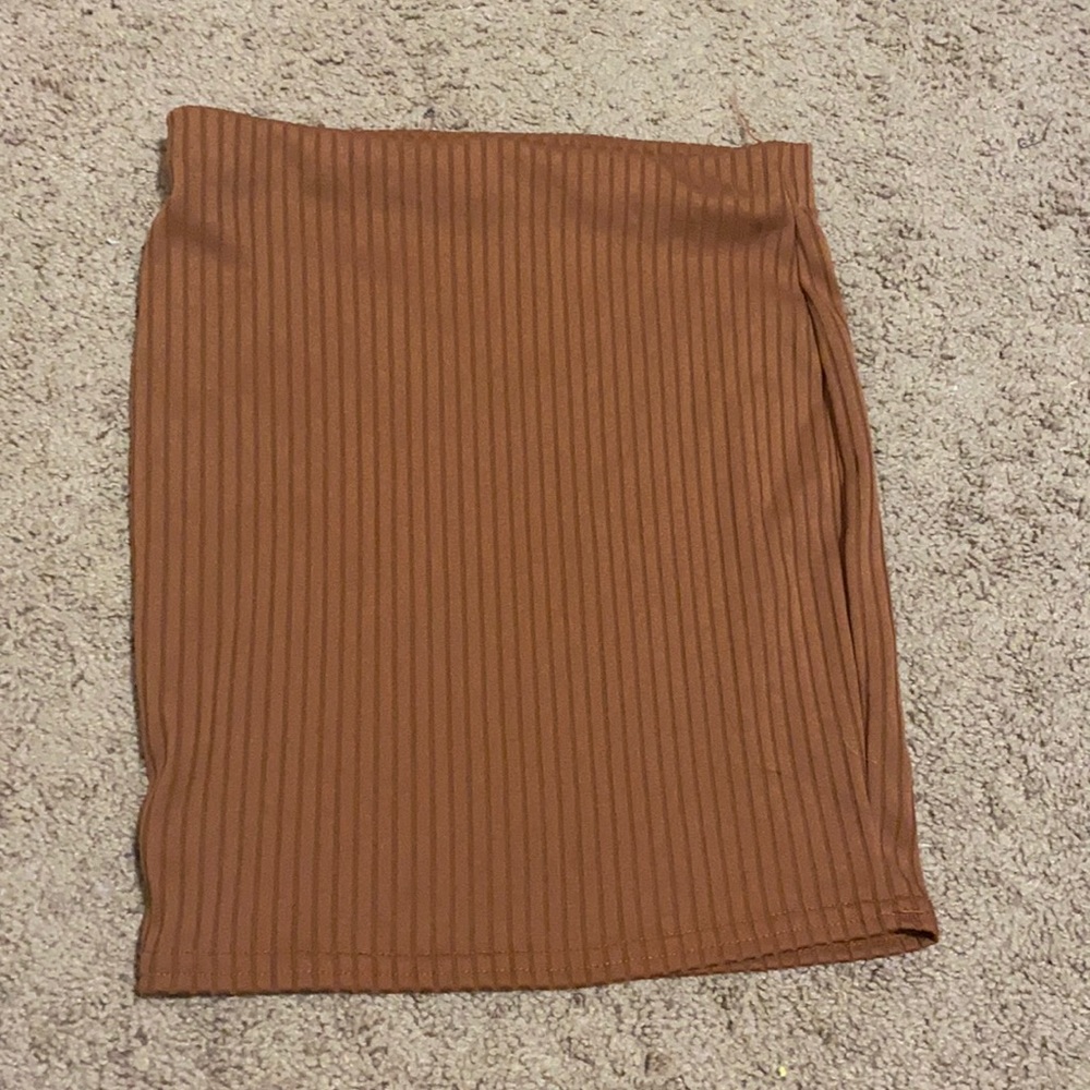 Pretty little thing skirt size US 6